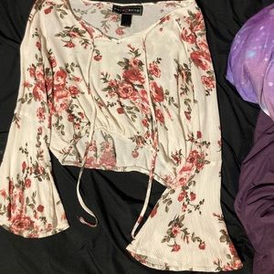 floral flared sleeve top